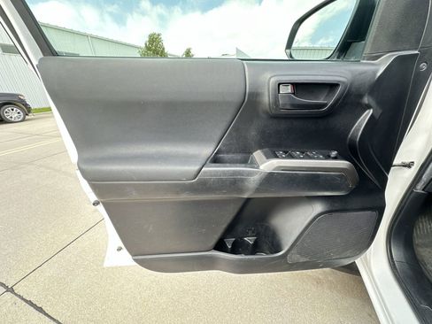 Used 2022 Toyota Tacoma SR5 w/ Trail Edition AWD/4WD image 20