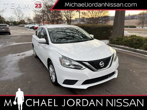 Used 2019 Nissan Sentra SV image 1