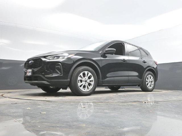 Used 2025 Ford Escape Active AWD/4WD image 47