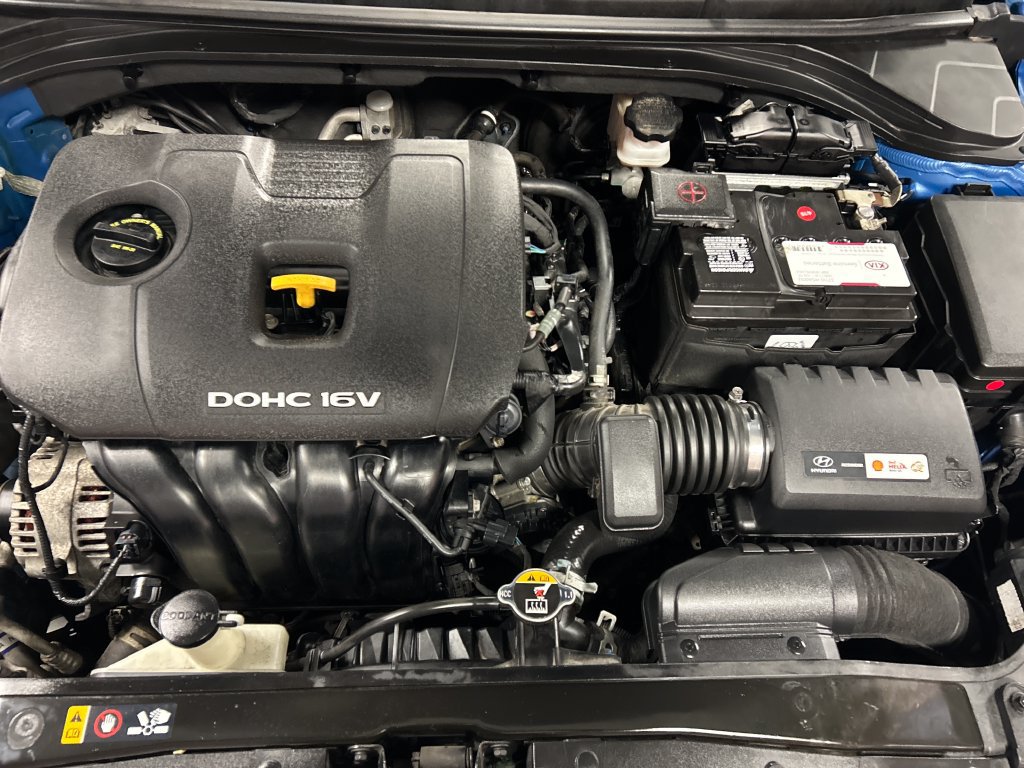 Used 2017 Hyundai Elantra SE FWD image 22