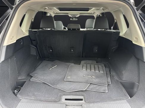 Used 2022 Nissan Rogue SL w/ SL Premium Package image 16