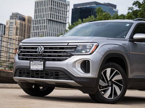 Certified 2024 Volkswagen Atlas SE FWD image 2