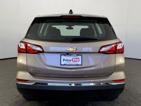 Used 2018 Chevrolet Equinox LS FWD image 6