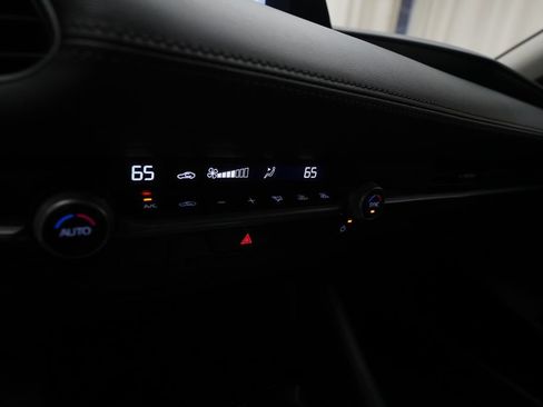 Used 2024 MAZDA MAZDA3 s FWD image 20