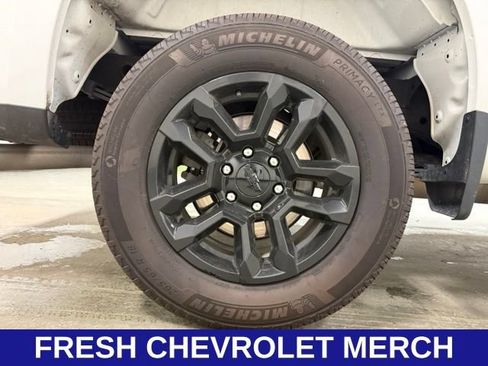 Used 2025 Chevrolet Silverado 1500 LT AWD/4WD image 24