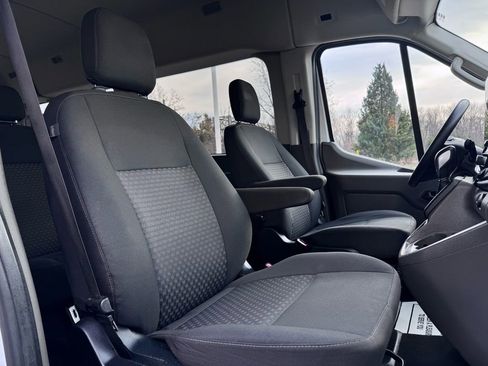 Used 2023 Ford Transit 350 XLT image 29