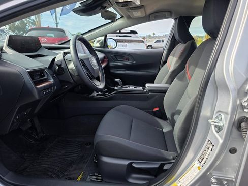 Used 2023 Toyota Prius Prime Premium image 14