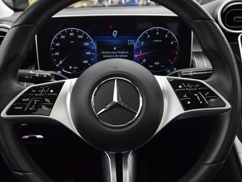 Used 2024 Mercedes-Benz GLC 300 image 23