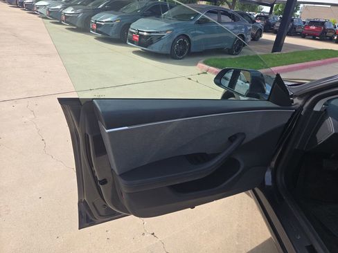 Used 2024 Tesla Model 3 Long Range RWD image 10