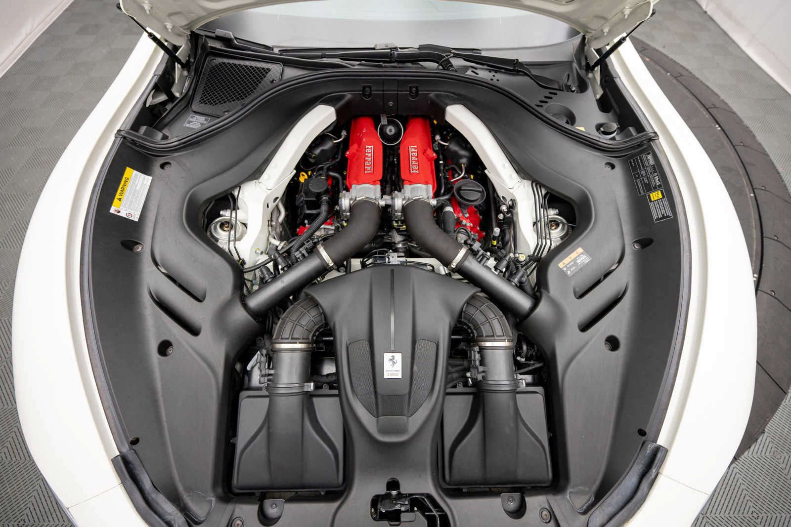 Used 2025 Ferrari Roma Spider RWD image 45