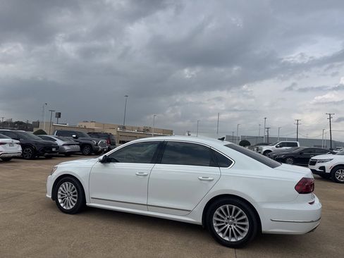 Used 2017 Volkswagen Passat 1.8T SE image 14