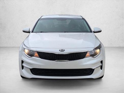 Used 2016 Kia Optima LX FWD image 2