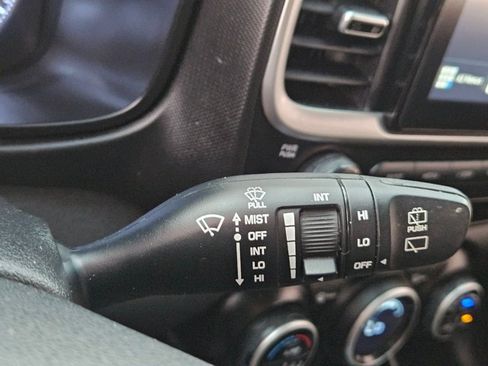 Used 2021 Hyundai Venue SEL FWD image 22