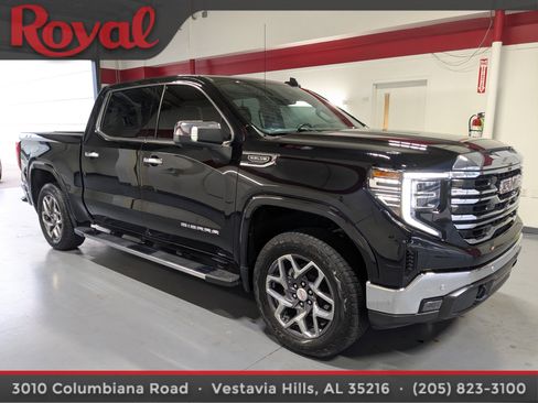 Used 2022 GMC Sierra 1500 SLT w/ SLT Premium Plus Package image 5