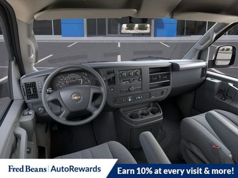 New 2025 Chevrolet Express 3500 w/ Chrome Appearance Package image 15