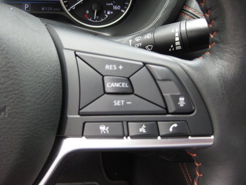 Used 2024 Nissan Sentra SR w/ SR Premium Package FWD image 16