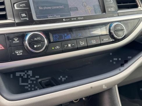 Used 2019 Toyota Highlander Limited Platinum AWD/4WD image 25