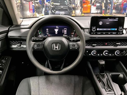 Used 2023 Honda Accord EX image 6