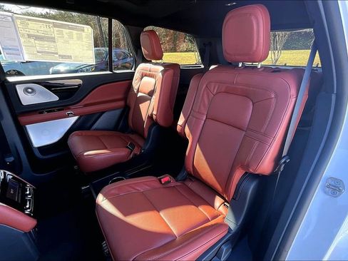 New 2026 Lincoln Aviator Reserve w/ Luxury Package image 10