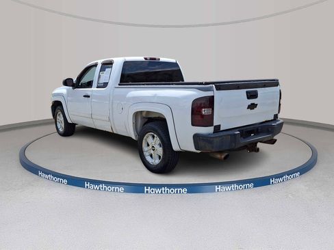 Used 2010 Chevrolet Silverado 1500 LT w/ Power Pack Plus AWD/4WD image 4