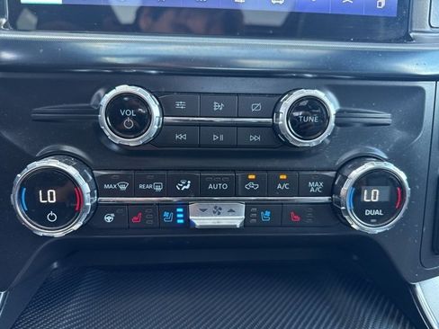 Used 2021 Ford F150 Limited image 17