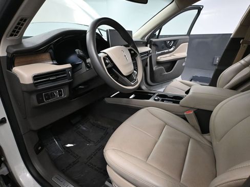 Used 2023 Lincoln Corsair Reserve image 21