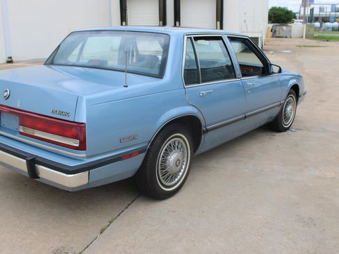 Used 1990 Buick Le Sabre Custom FWD image 23