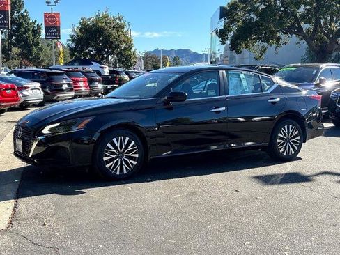 Certified 2023 Nissan Altima 2.5 SV image 8