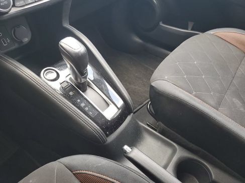 Used 2018 Nissan Kicks SR FWD image 18