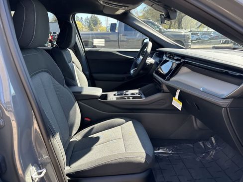 New 2026 Jeep Cherokee Laredo image 5