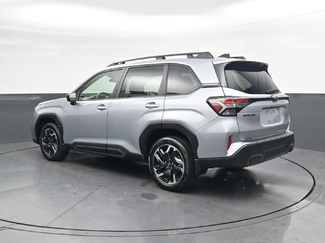 Used 2025 Subaru Forester Limited AWD/4WD image 7