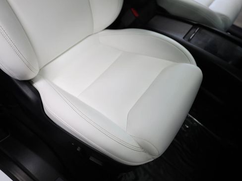 Used 2020 Tesla Model X Long Range image 34