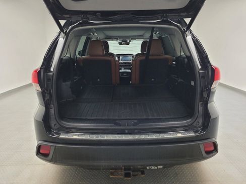Used 2018 Toyota Highlander Limited Platinum image 29