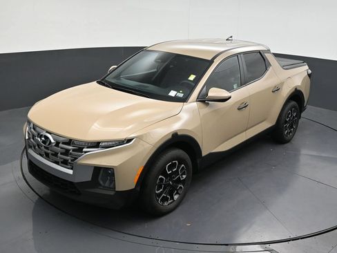 Used 2024 Hyundai Santa Cruz SE AWD/4WD image 15