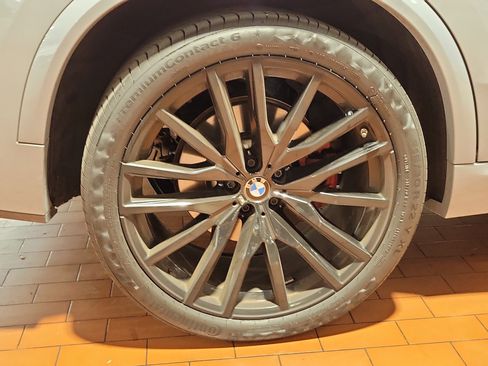 Certified 2024 BMW X5 xDrive40i w/ M Sport Package image 5