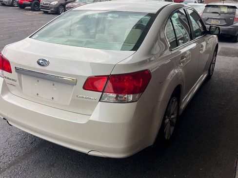 Used 2013 Subaru Legacy 2.5i Premium AWD/4WD image 4