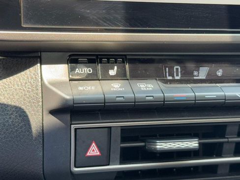 Used 2025 Toyota Camry XLE FWD image 19