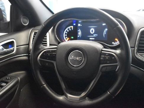 Used 2018 Jeep Grand Cherokee Limited AWD/4WD image 23