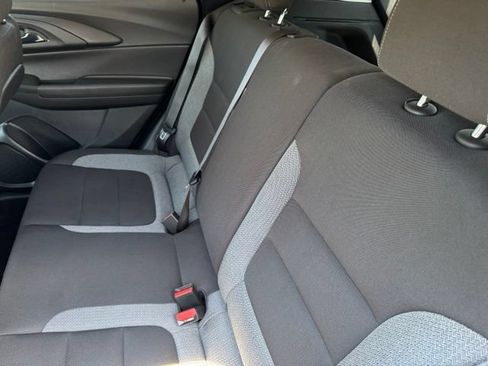 Used 2025 Chevrolet TrailBlazer LT AWD/4WD image 8