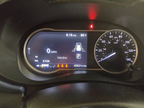 Used 2024 Nissan Versa SV FWD image 23