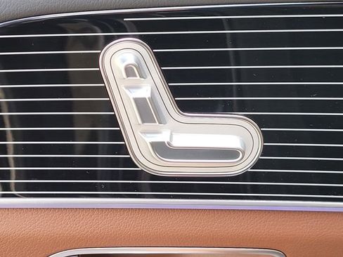 New 2025 Mercedes-Benz GLS 450 4MATIC image 40