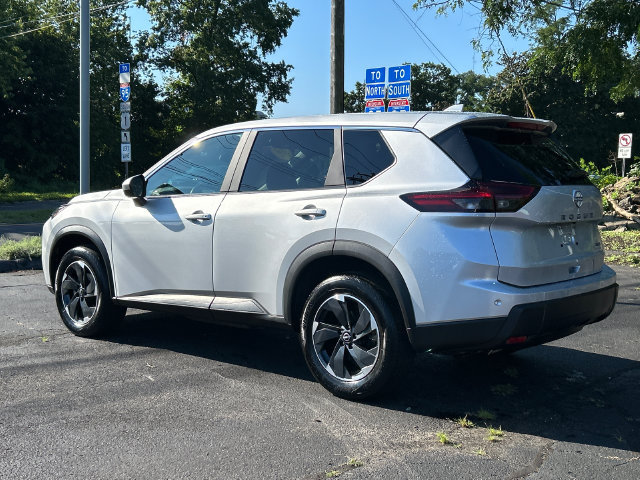 Certified 2025 Nissan Rogue SV AWD/4WD image 5