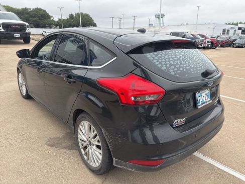 Used 2015 Ford Focus Titanium FWD image 9