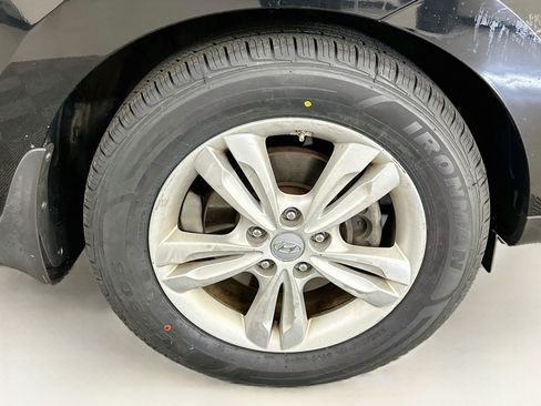 Used 2011 Hyundai Tucson GLS AWD/4WD image 11