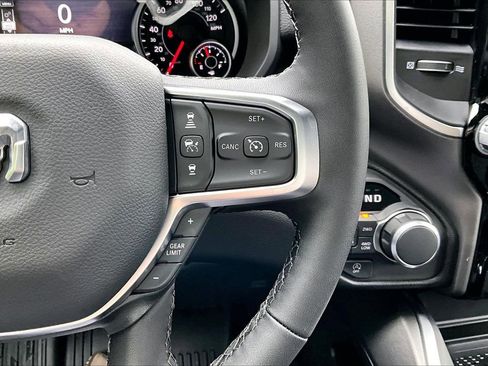 New 2026 RAM 1500 4x4 Crew Cab image 28