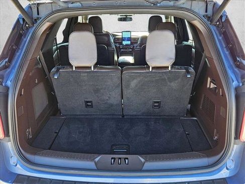 Used 2021 Ford Explorer King Ranch w/ Premium Technology Package image 21