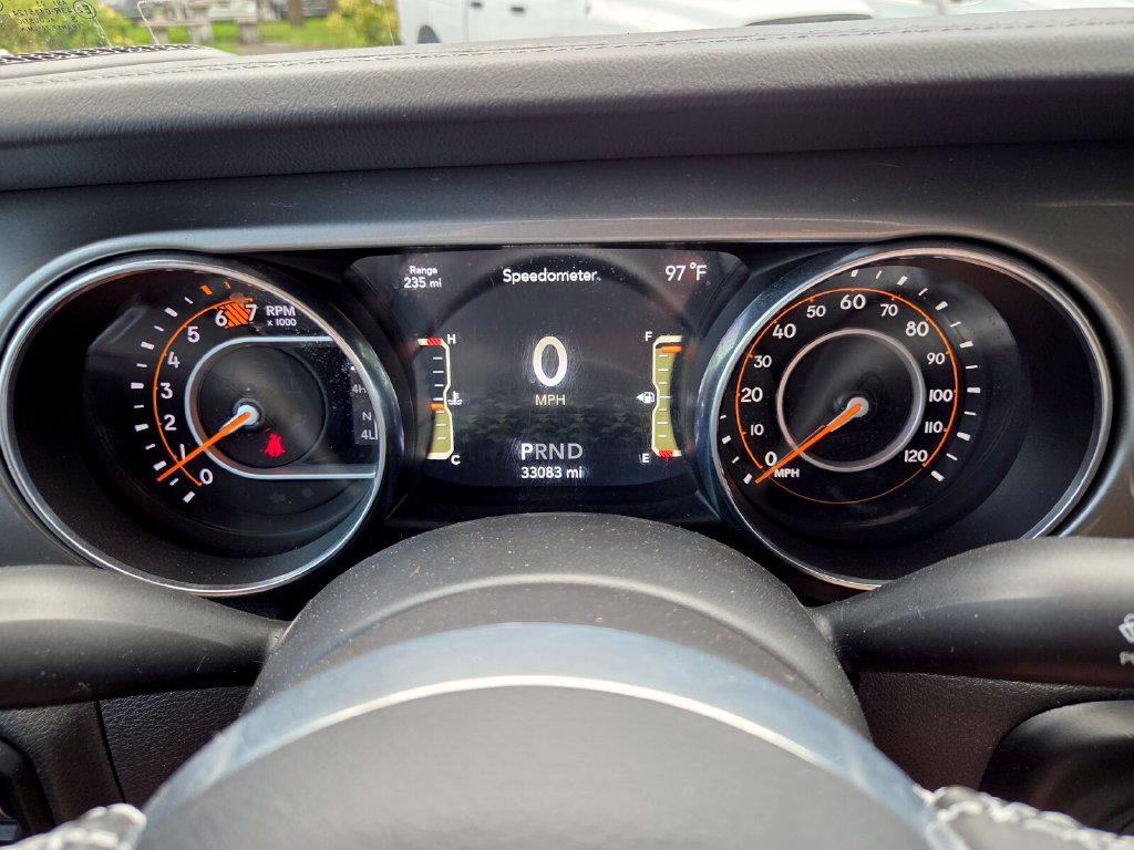 Used 2022 Jeep Wrangler Unlimited Sahara AWD/4WD image 25