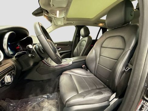 Used 2021 Mercedes-Benz GLC 300 image 8