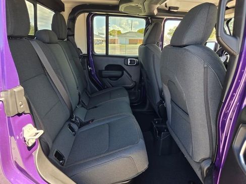 New 2026 Jeep Gladiator Sport image 18