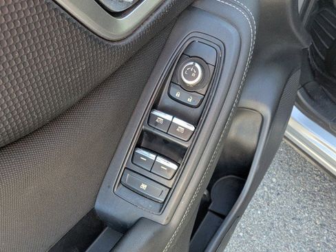 Used 2019 Subaru Forester Premium AWD/4WD image 10